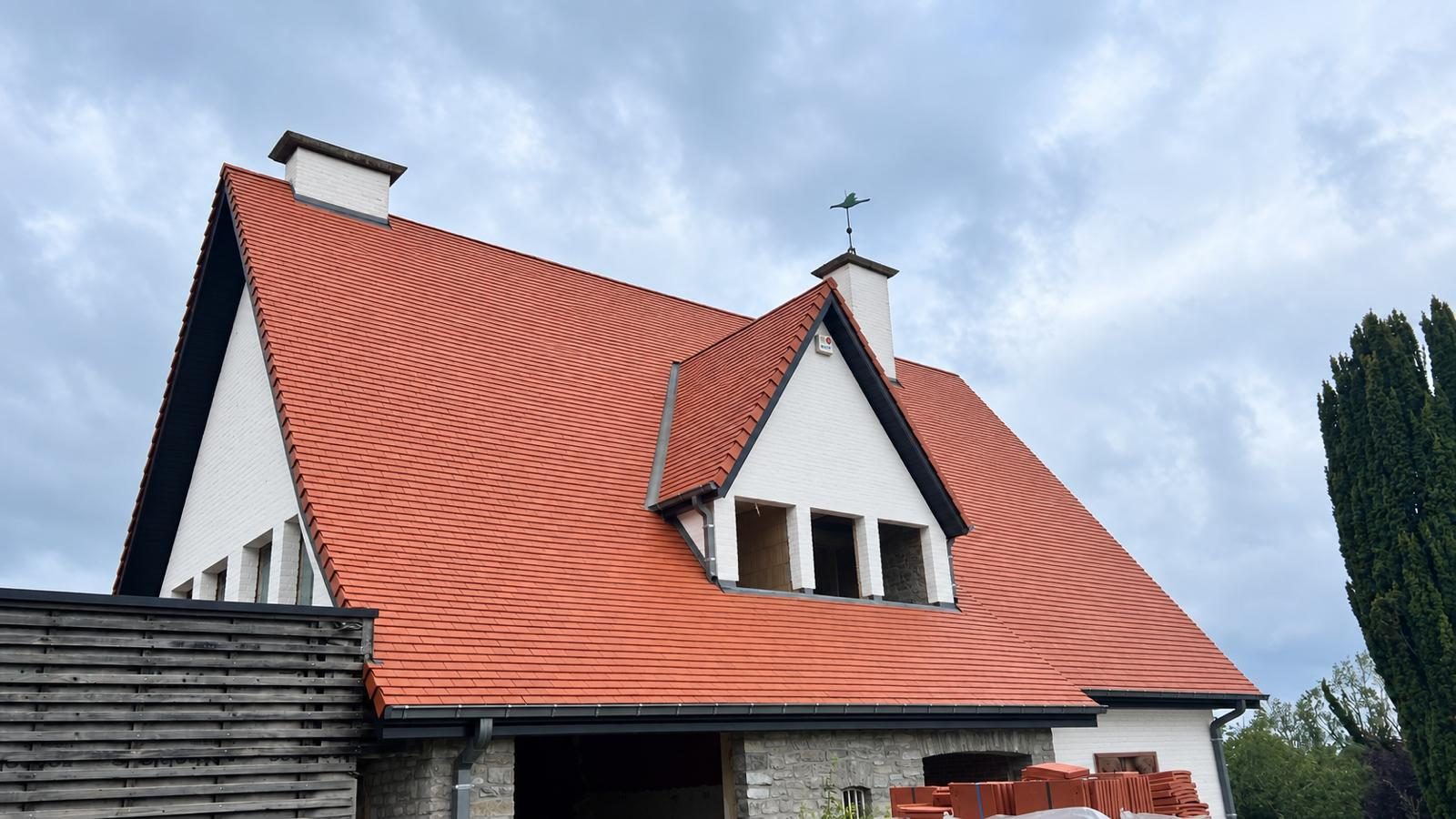 Maison rénovée, toiture en tuiles